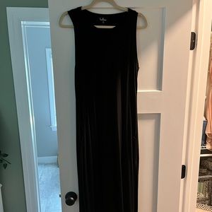 XL Lulu’s Fitted Black Maxi Dress with Slit and Pockets